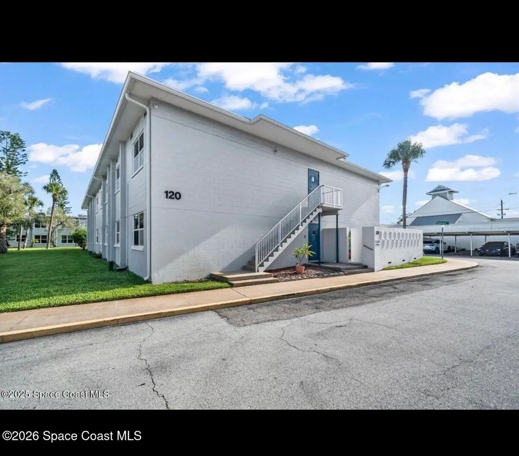 120 Mutiny Lane C3-208, Merritt Island