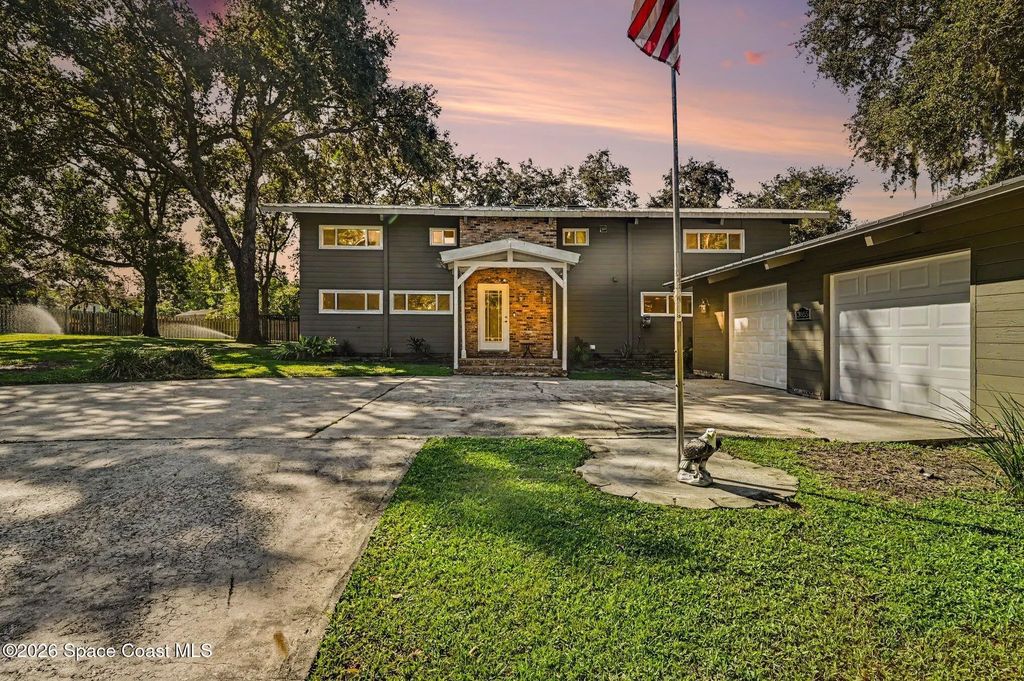 3855 Lost Tree Court, Titusville