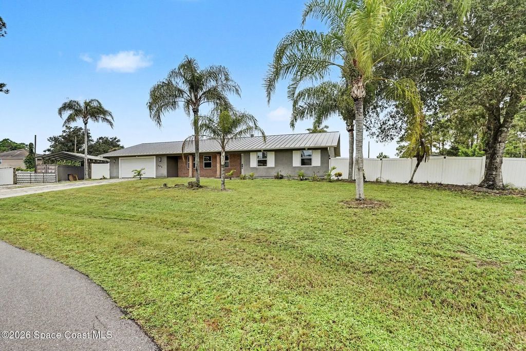 192 Hurtig Avenue Nw, Palm Bay