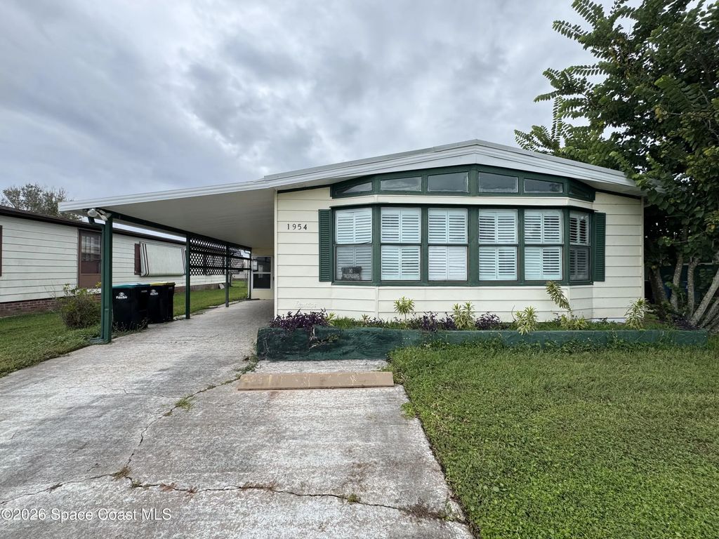 1954 Coco Plum Street Ne, Palm Bay