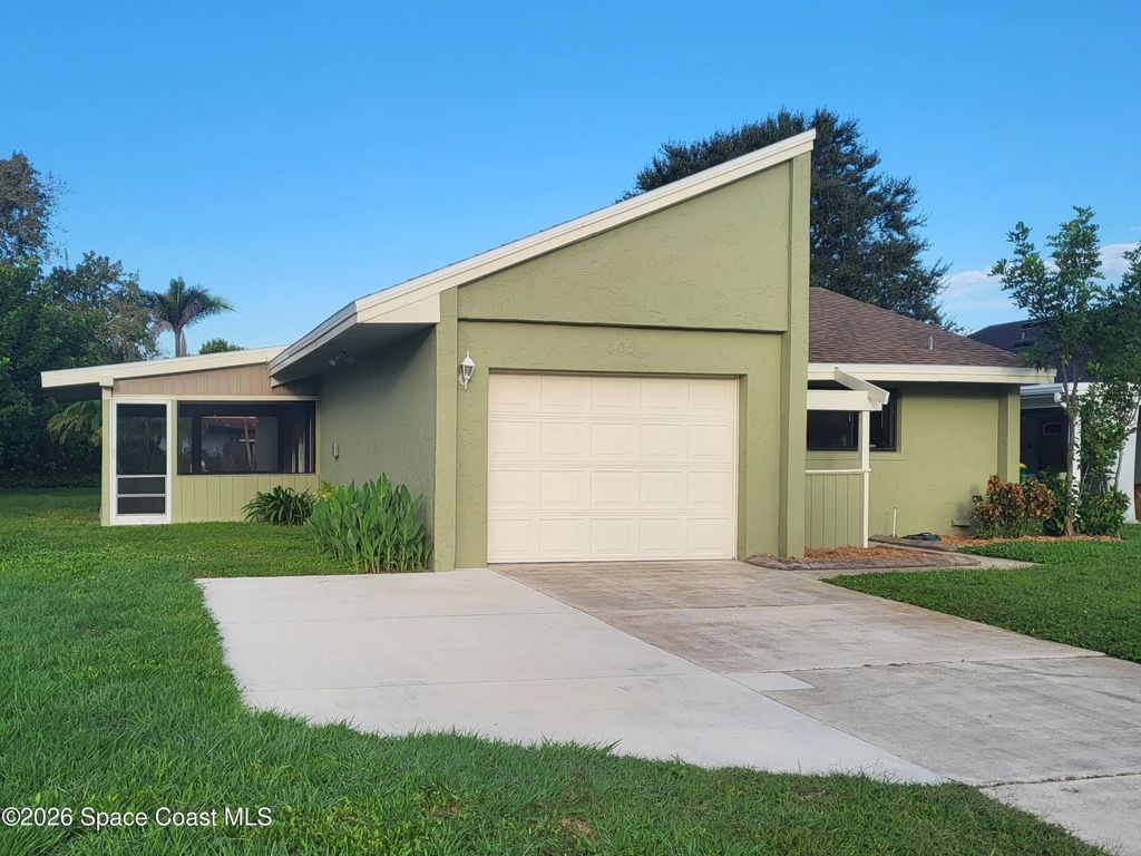 309 Myrtlewood Road, Melbourne