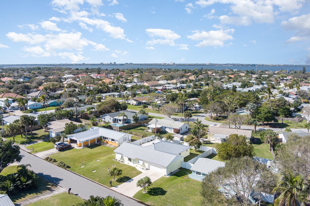 2035 Sea Avenue, Indialantic