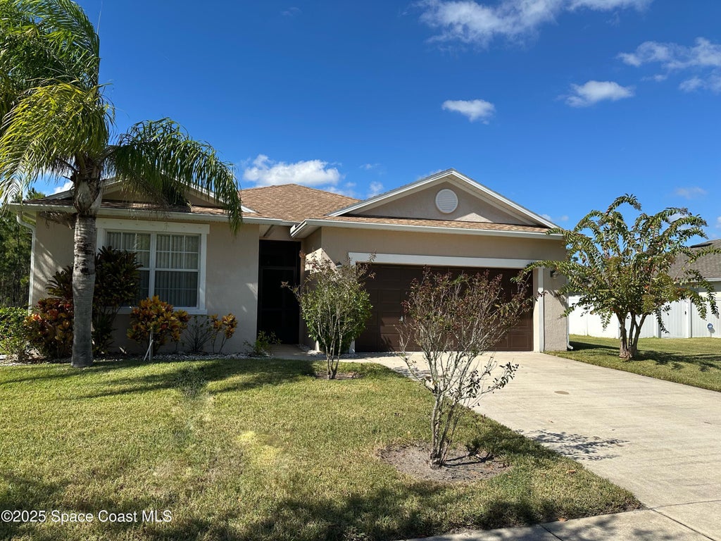 236 Bayberry Lakes Boulevard, Daytona Beach