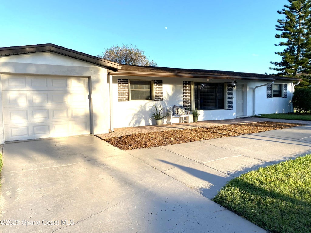 1799 Buick Avenue, Melbourne