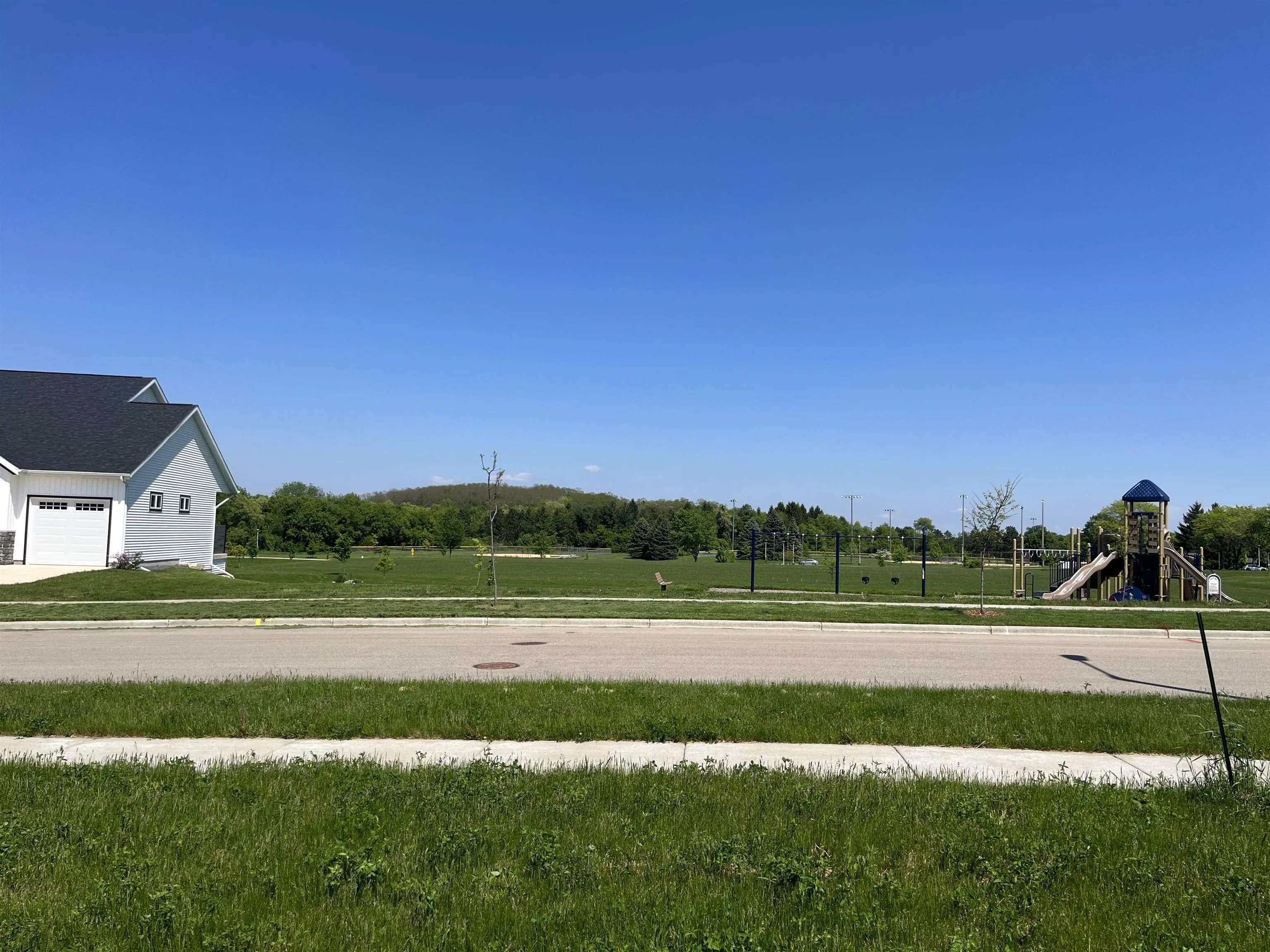 Photo of Listing #1928358