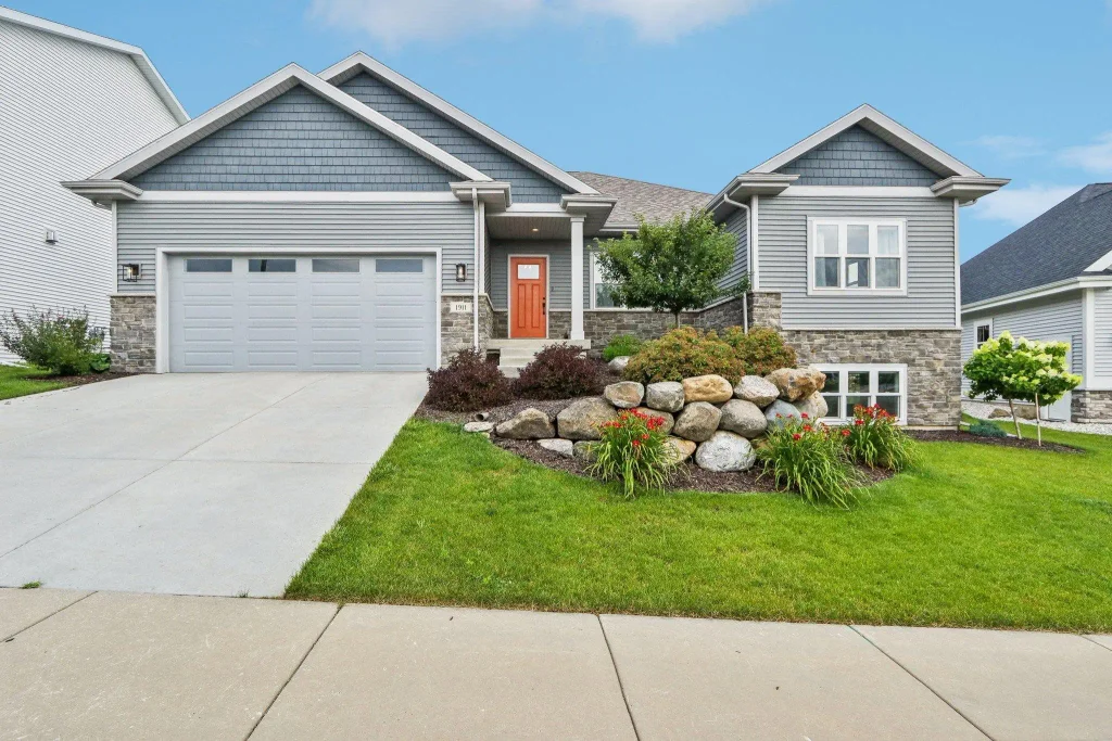 1911 Goshawk Lane, Madison