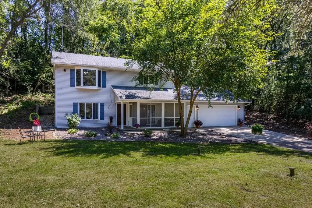 7430 Highway 78, Roxbury