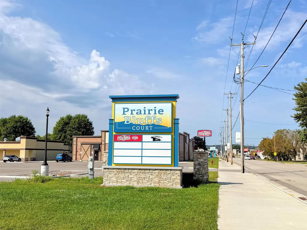 700 E Blackhawk Avenue, Prairie Du Chien