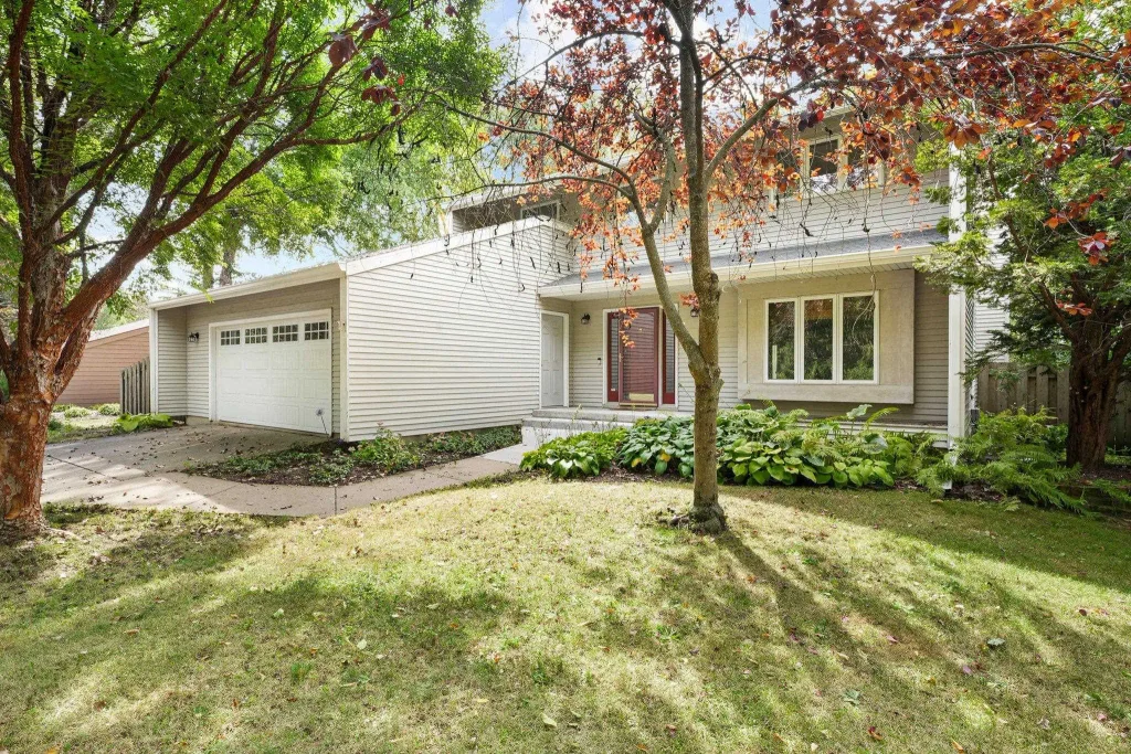 5907 Green Clover Lane, Fitchburg