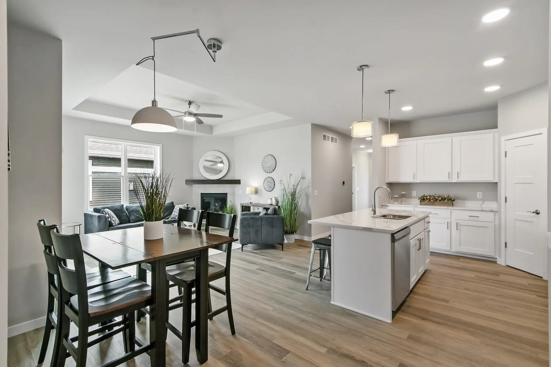 Photo of Listing #1986203