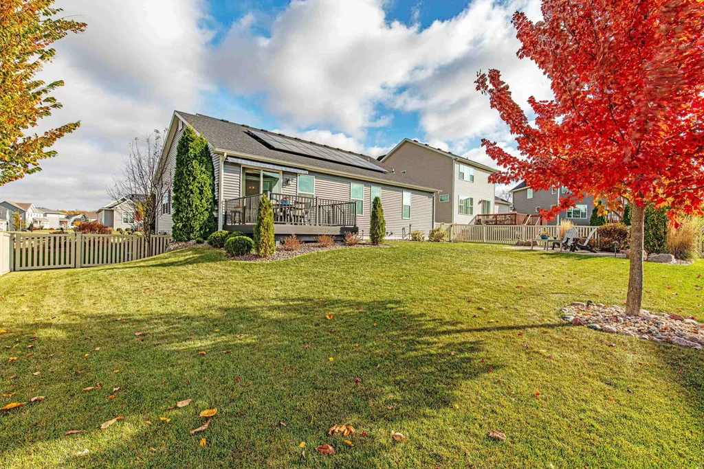 6121 Pine Ridge Way, McFarland