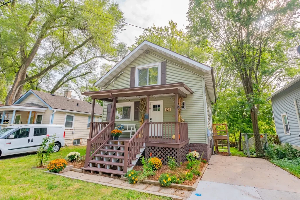 121 N Fair Oaks Avenue, Madison