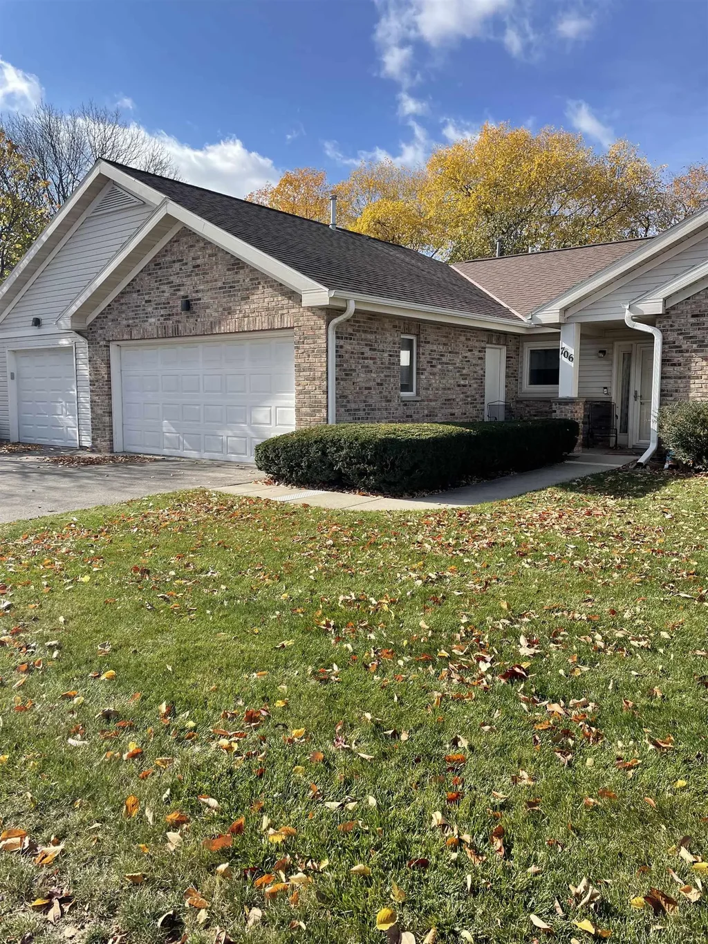 706 Saukdale Way, Madison