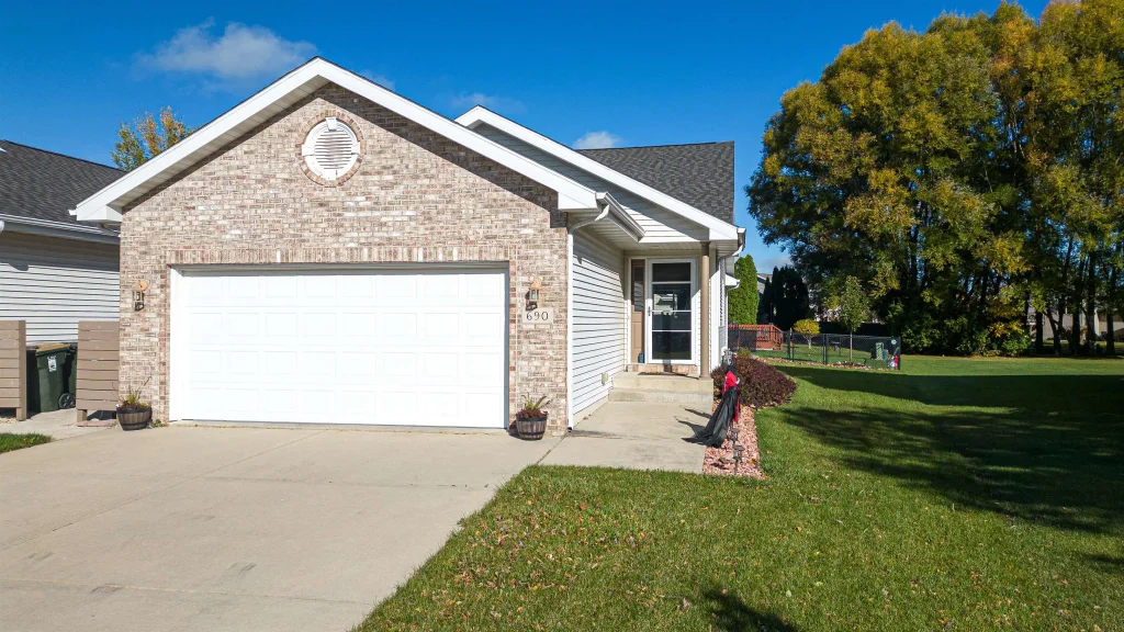 690 Ruxton Ridge Drive, Sun Prairie