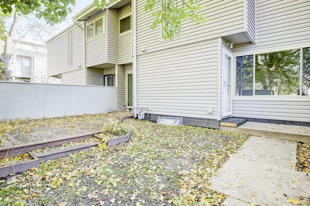 235 East Bluff, Madison