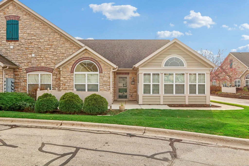 #38 - 888 Cattail Circle, Sun Prairie