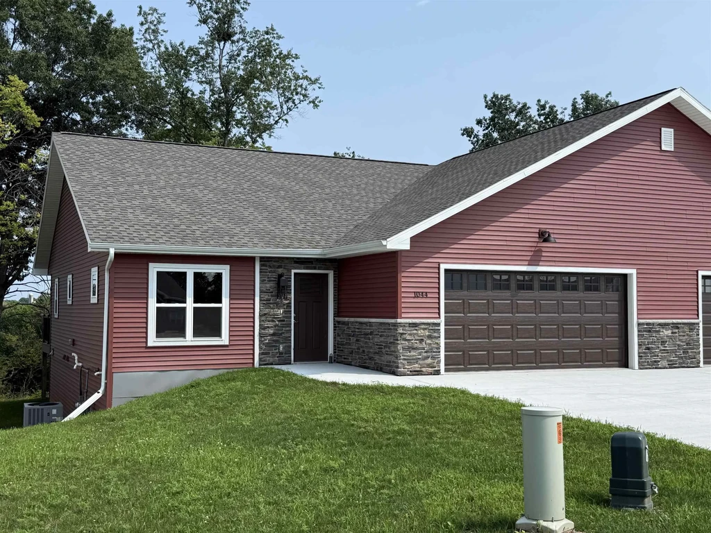 1044 Armida Court, Reedsburg