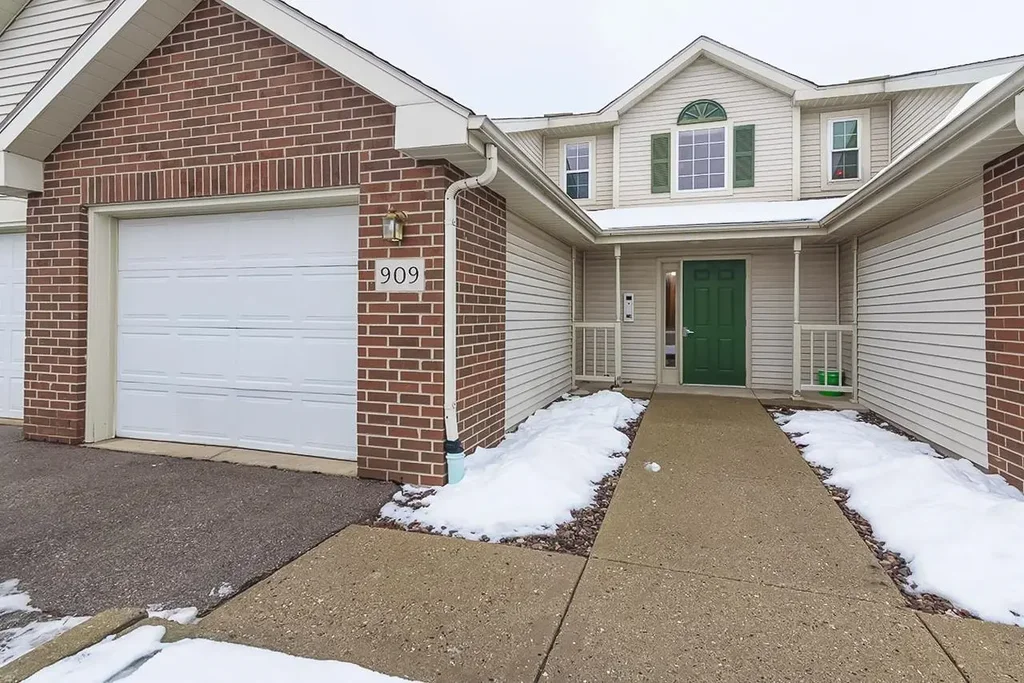 #201 - 909 Park Street, Oregon