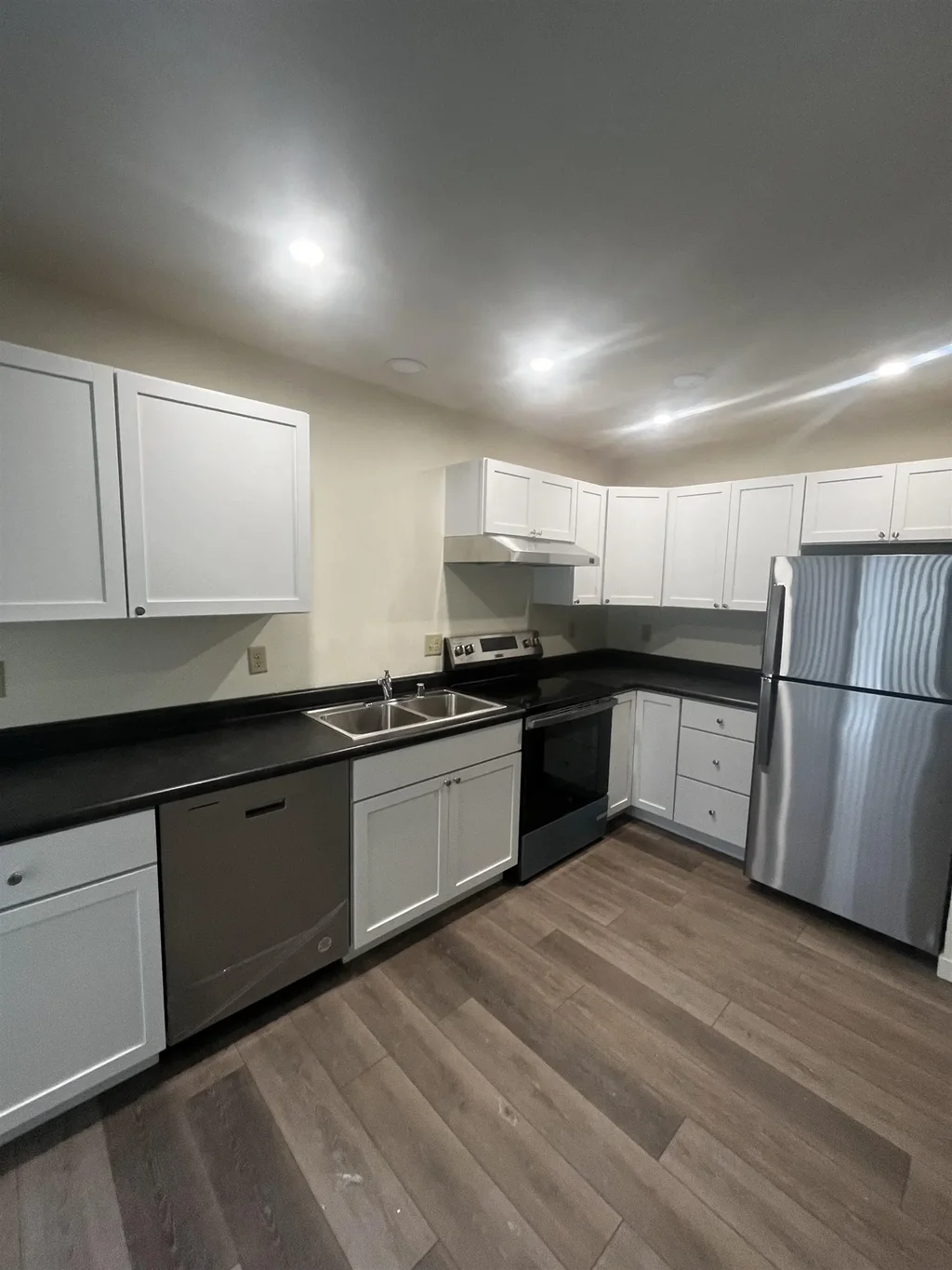 212 East Bluff, Madison