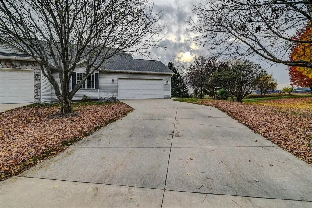 3002 Edmonton Drive, Sun Prairie