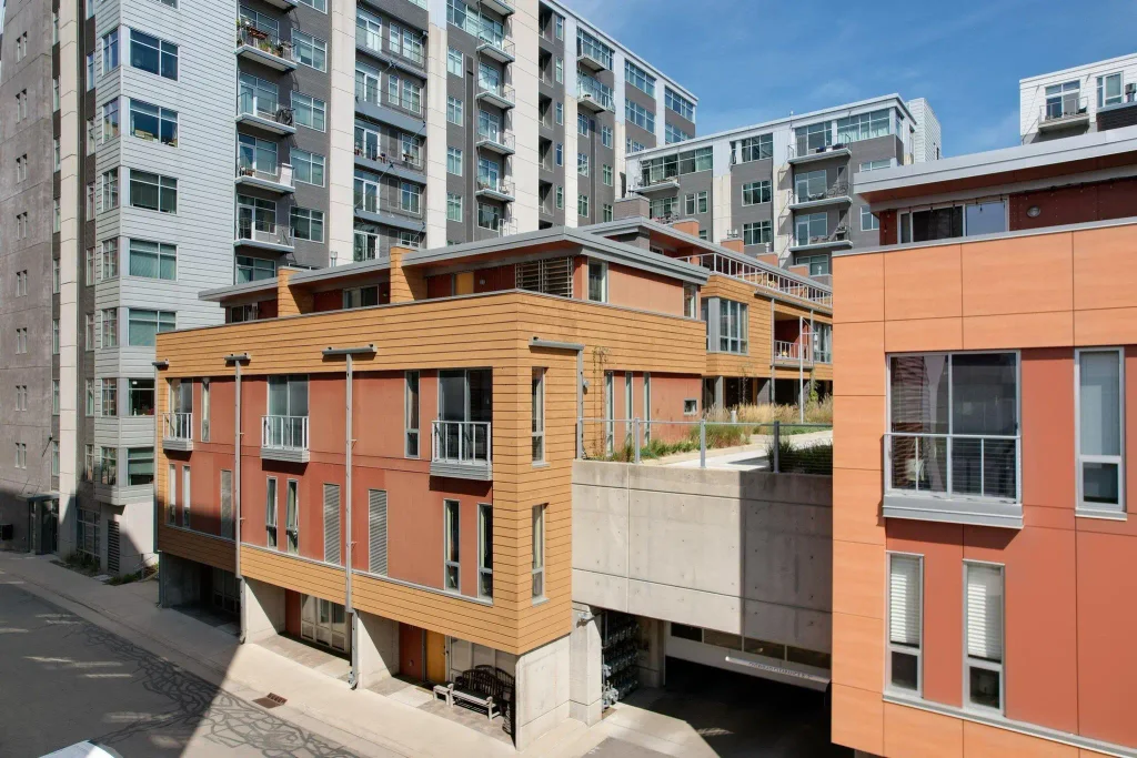 23 Washington Place, Madison