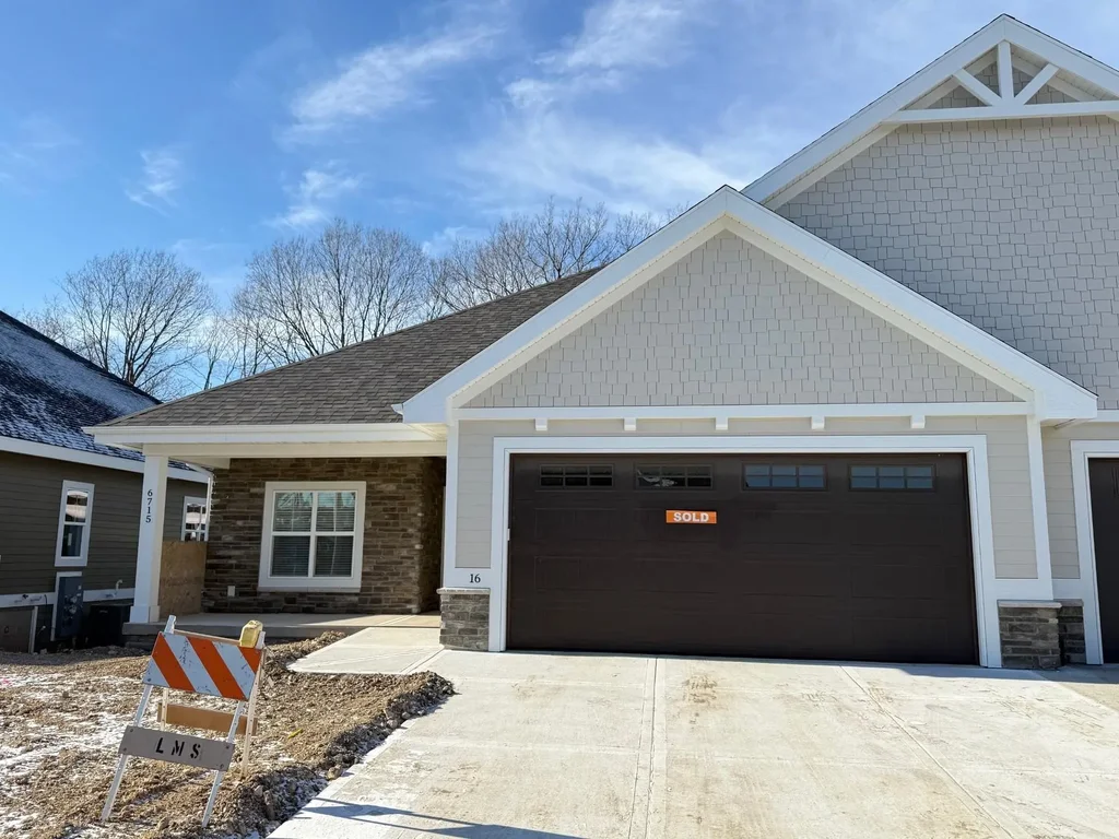 6715 Bellflower Pointe Drive, Deforest