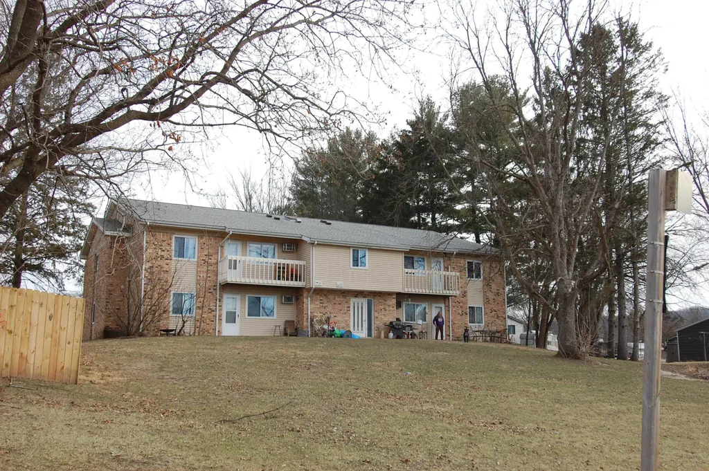 415 N Gold St Street, La Farge