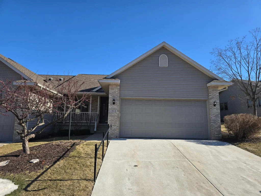 211 Fairview Circle, Waunakee