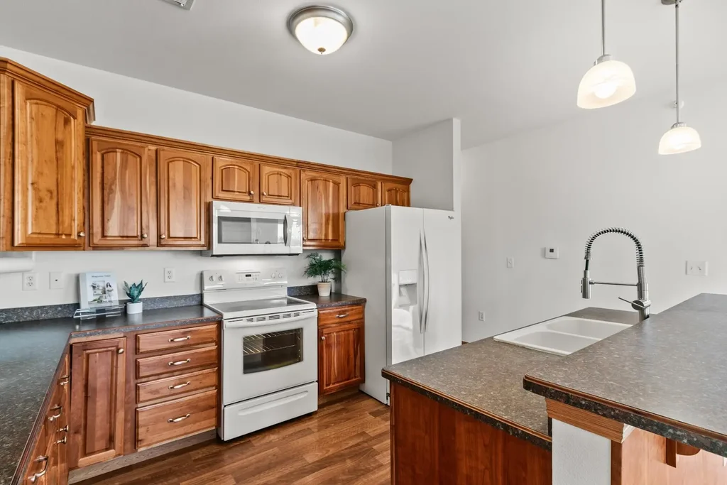 #201 - 100 Femrite Drive, Monona