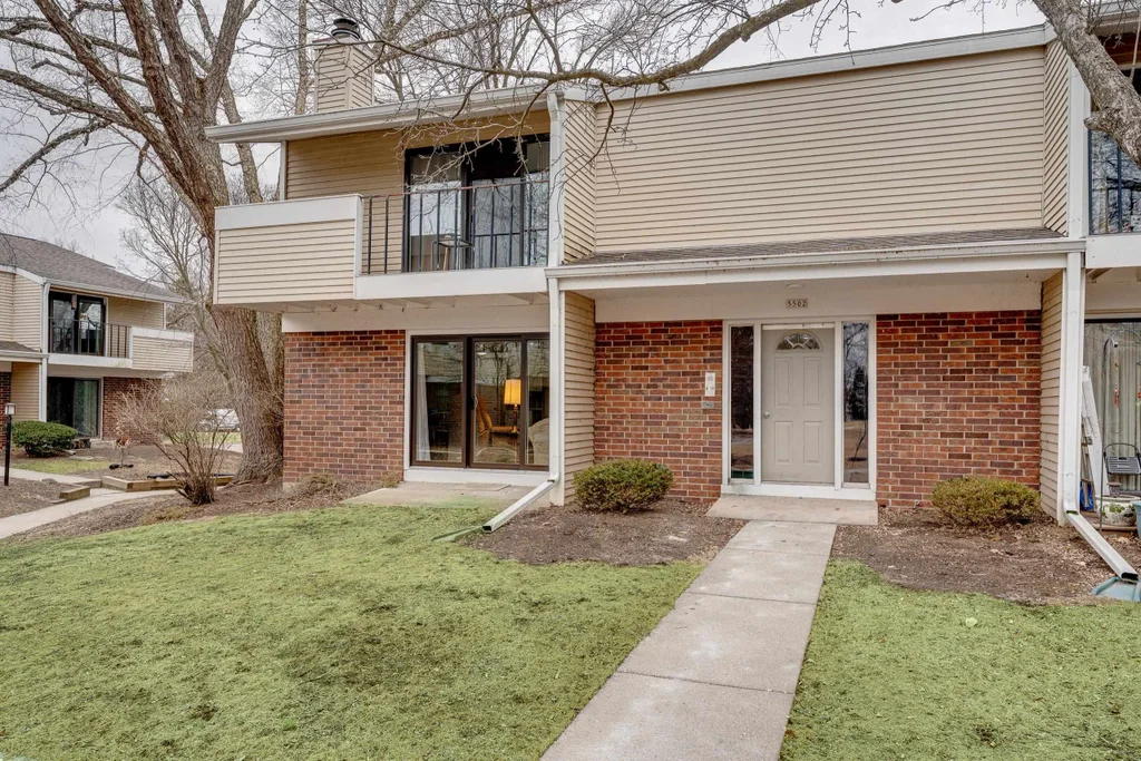 #1 - 5502 Century Avenue, Middleton