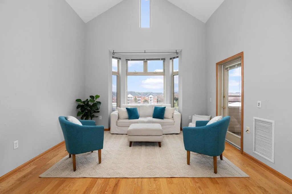 #402 - 301 Harbour Town Drive, Madison