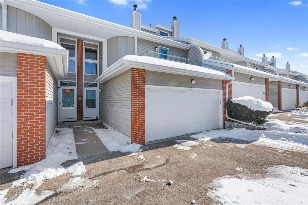 73 Ponwood Circle, Madison