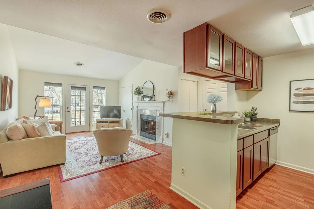 #8 - 701 Harbor House Drive, Madison