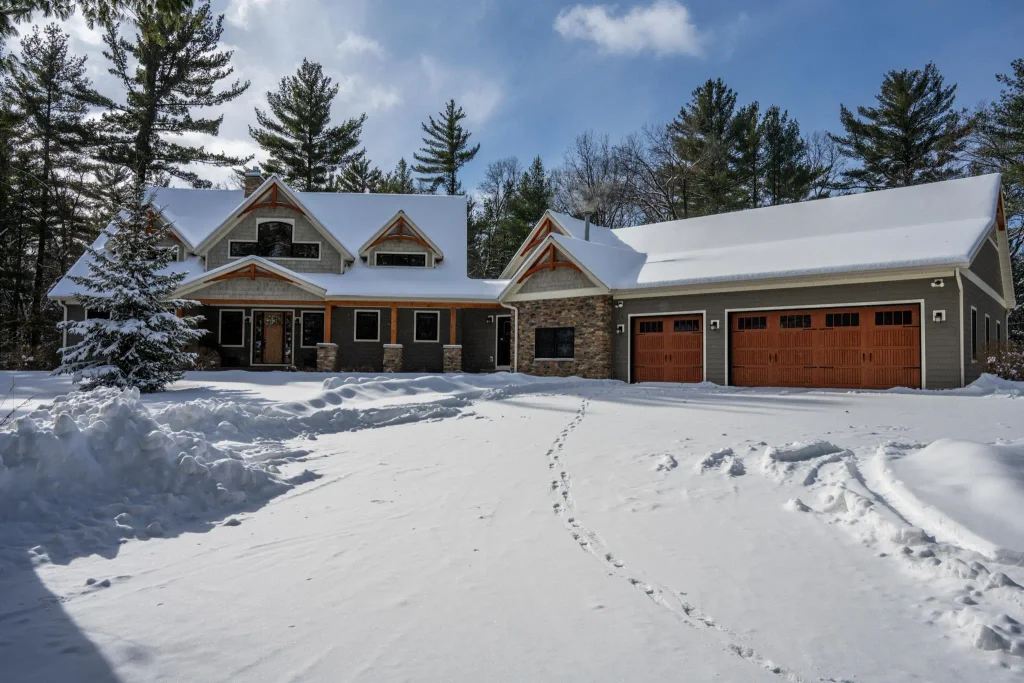 1885 Dakota Junction, Strongs Prairie