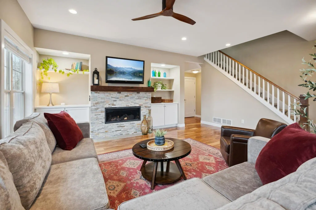 37 Sinatra Way, Fitchburg