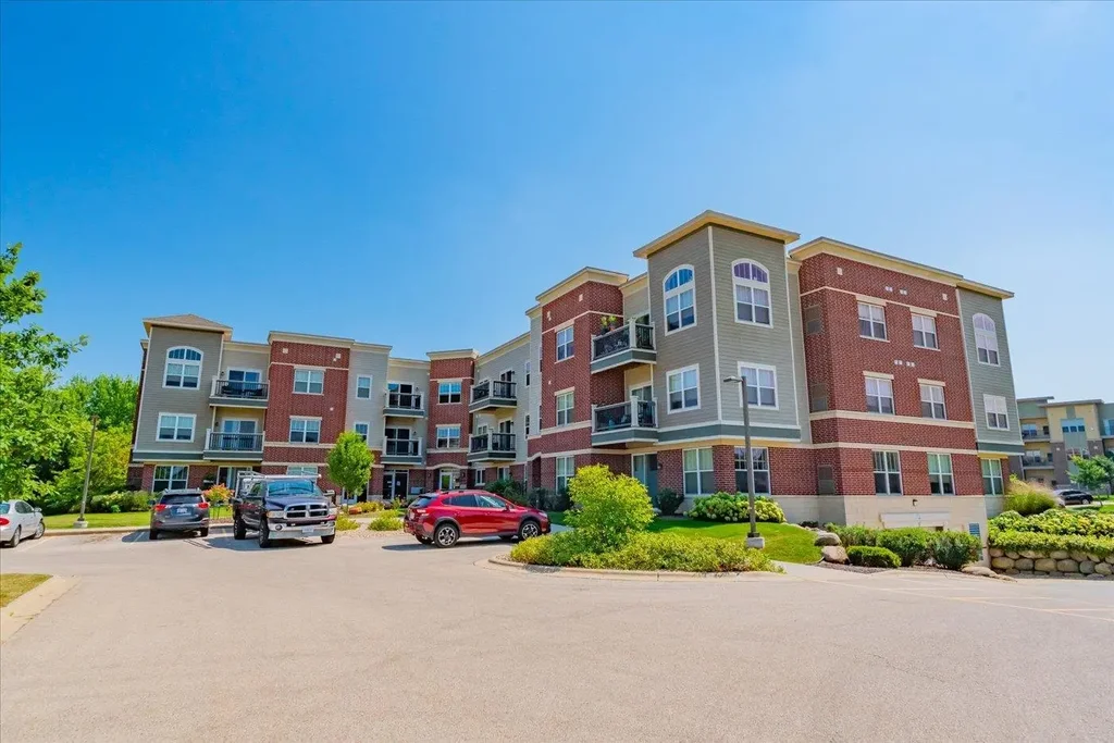 #307 - 5192 Sassafras Drive, Fitchburg