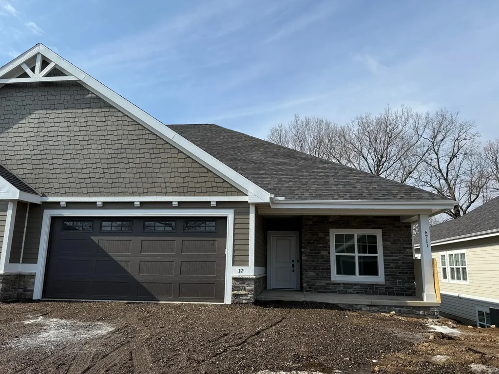 6711 Bellflower Pointe Drive, Deforest