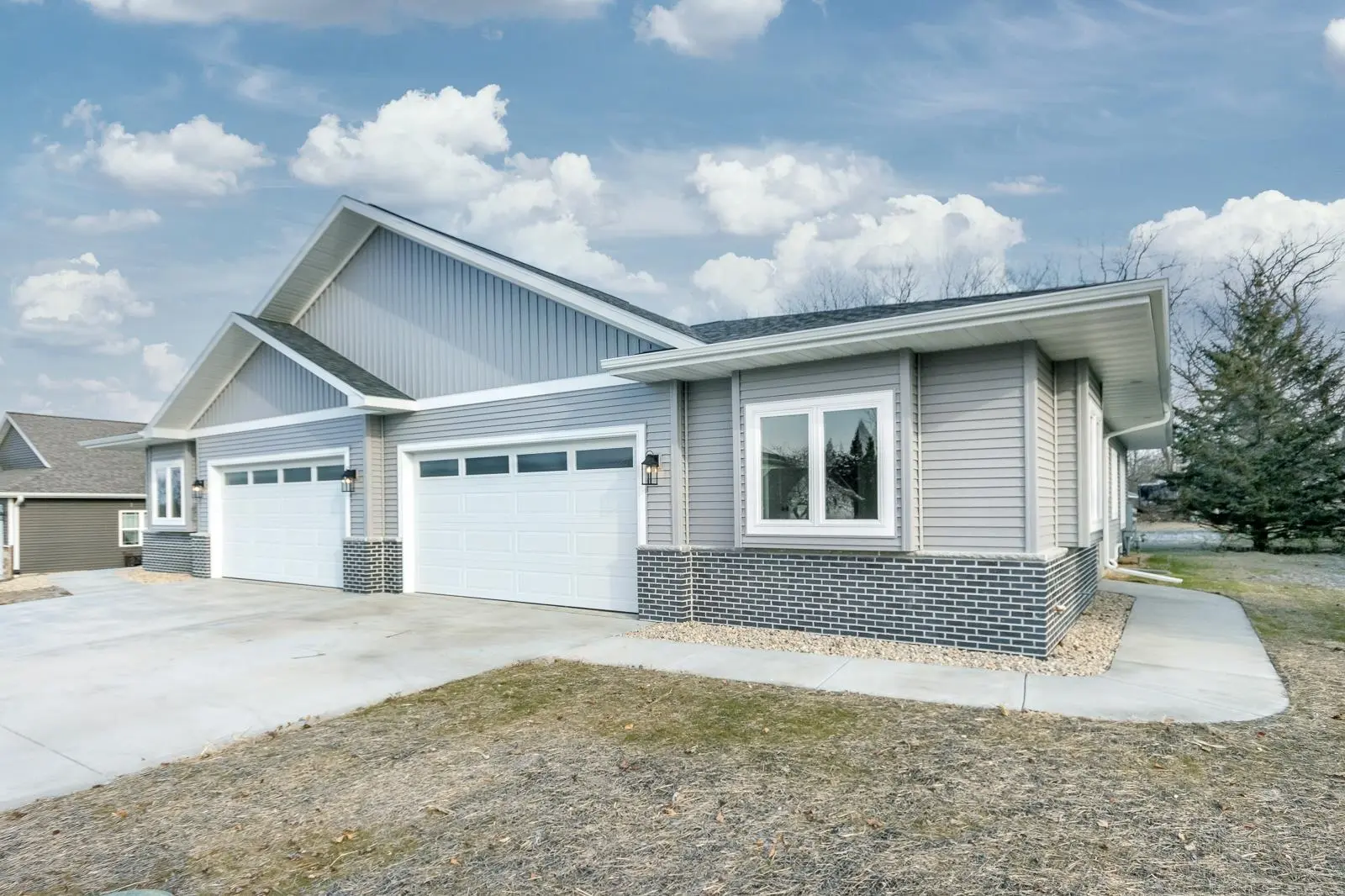 Photo of Listing #1995170