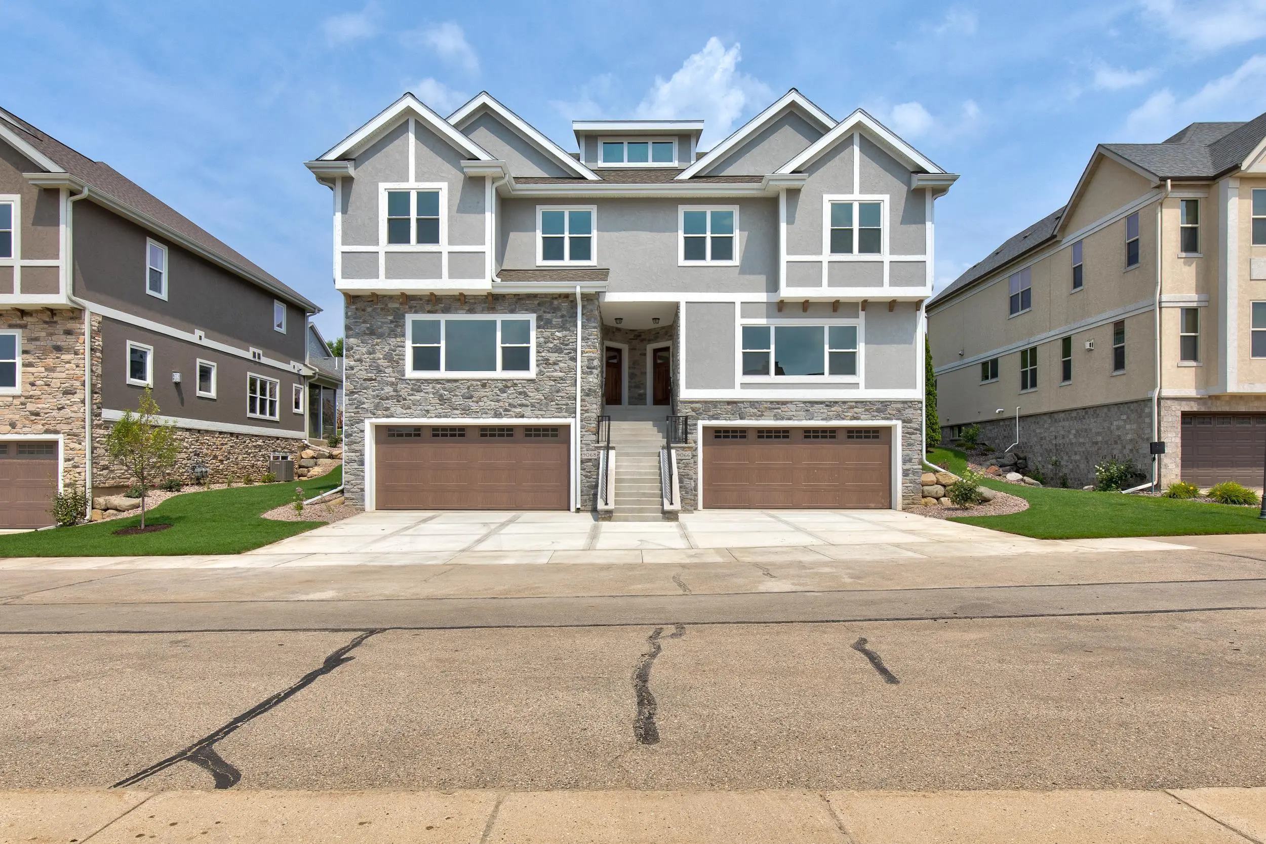 Photo of Listing #1995868