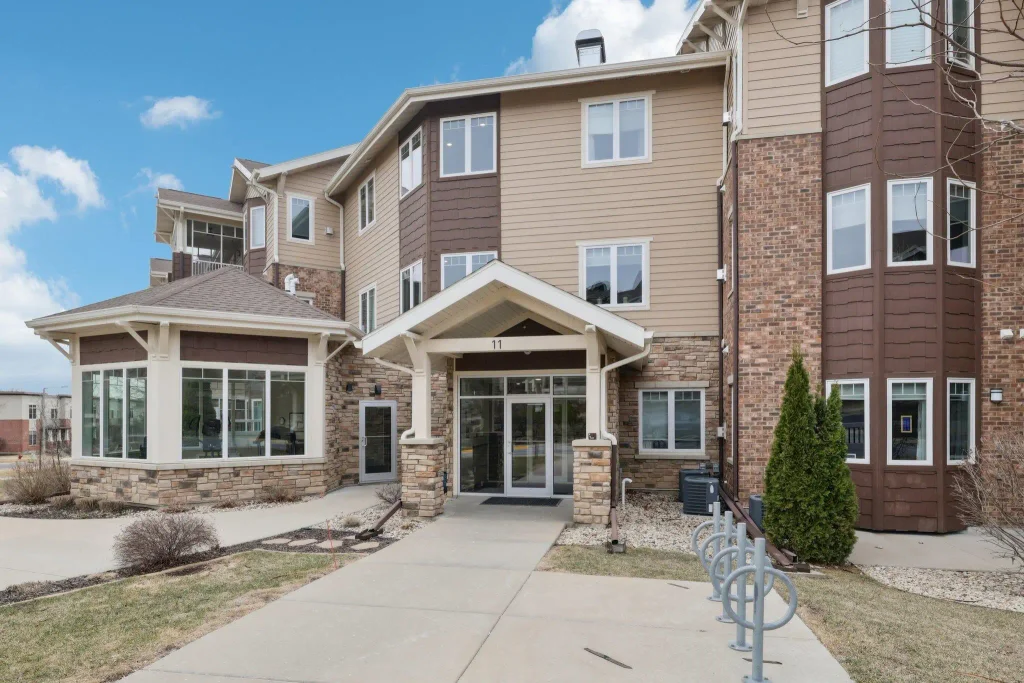 #206 - 11 Glen Brook Way, Fitchburg