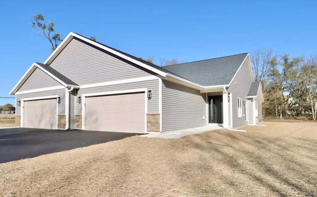 2241 S Haborn Drive, Beloit