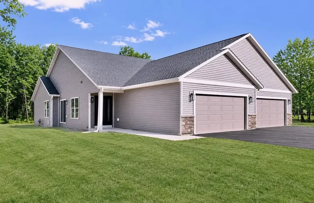 2243 S Haborn Drive, Beloit