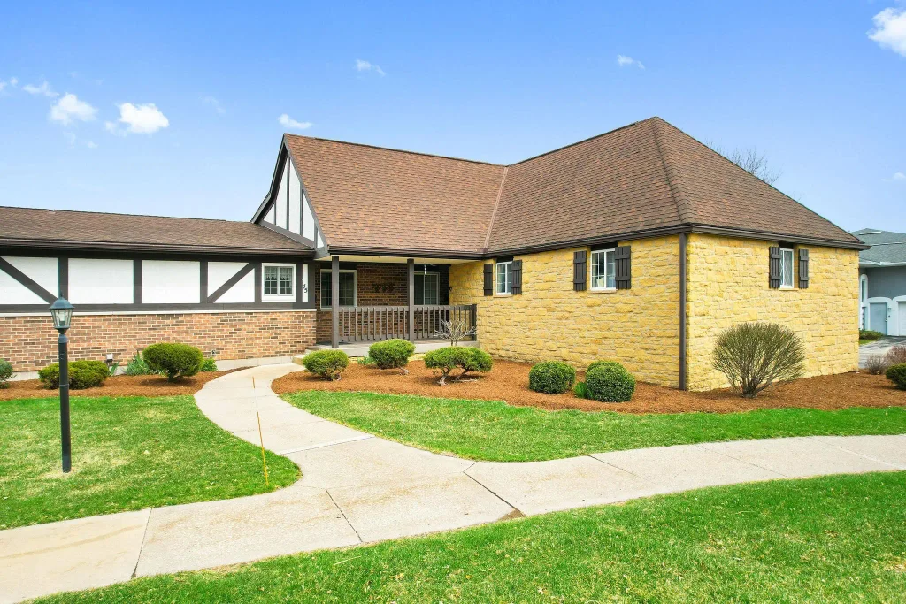 45 Golf Parkway, Madison