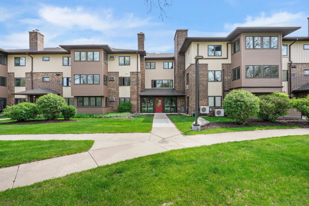 #107 - 5 Maple Wood Lane, Madison