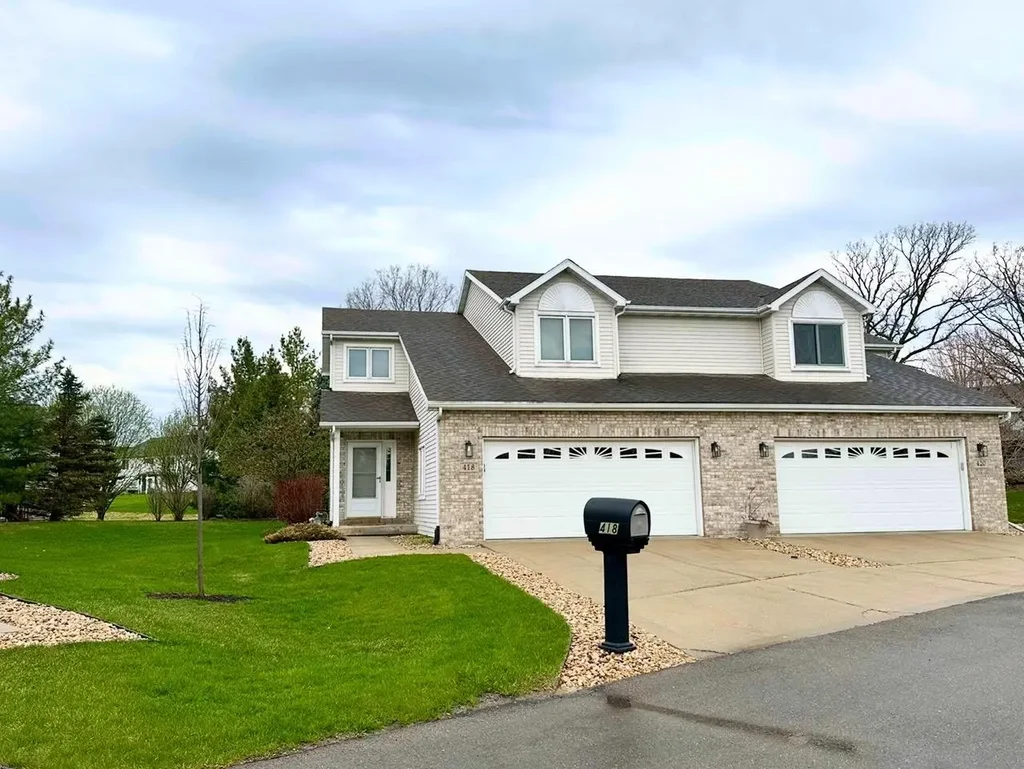 418 Goldenrod Circle, Verona