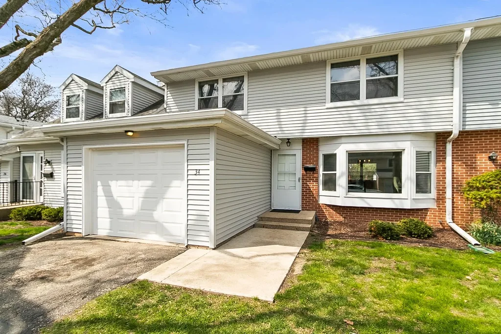 34 Whitcomb Circle, Madison