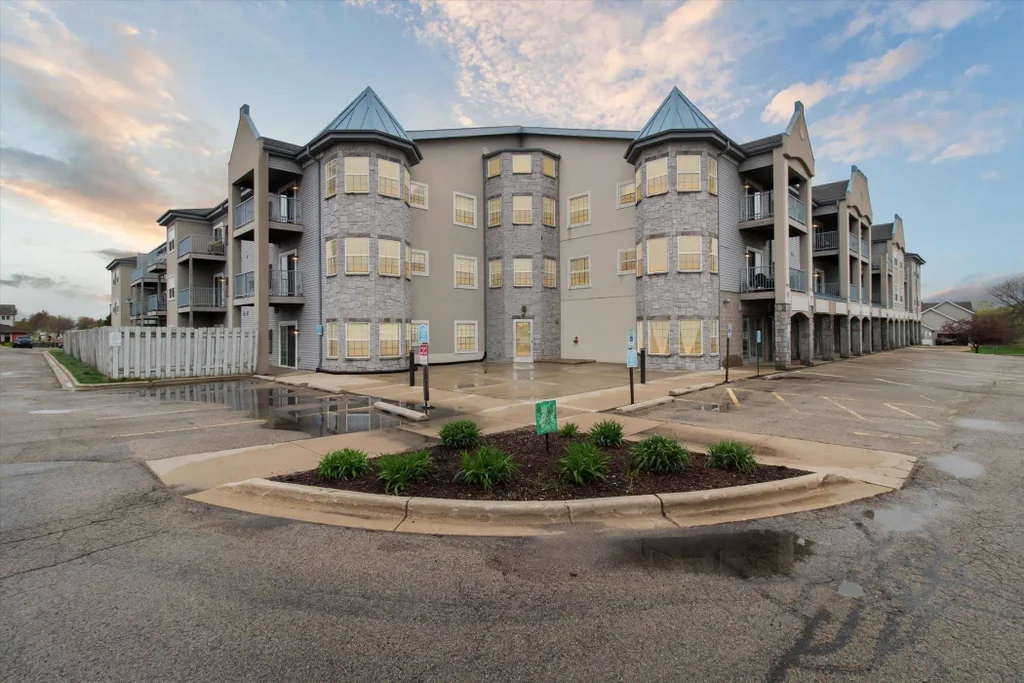 #321 - 2320 Jackson Street, Stoughton