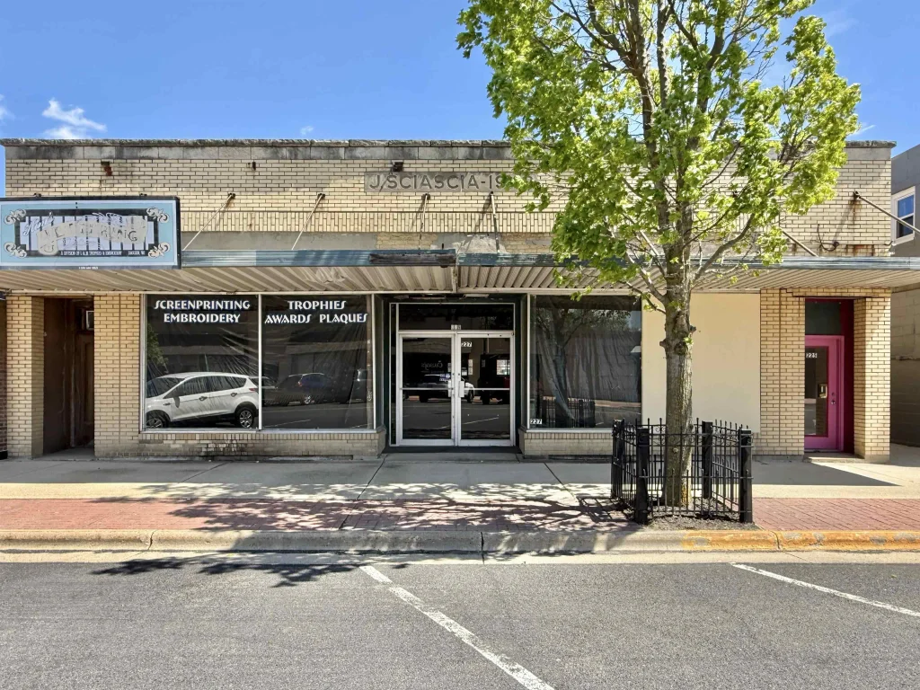 225-229 Allen Street, Clinton