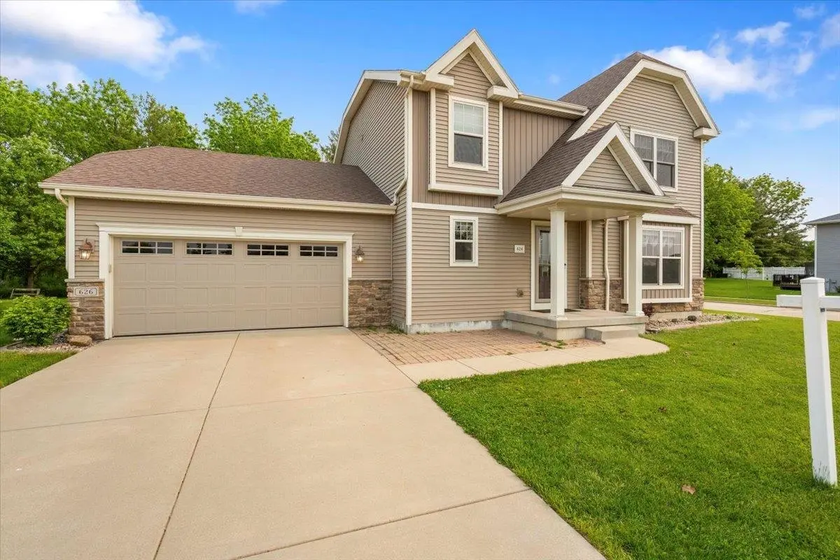 Photo of Listing #1999975