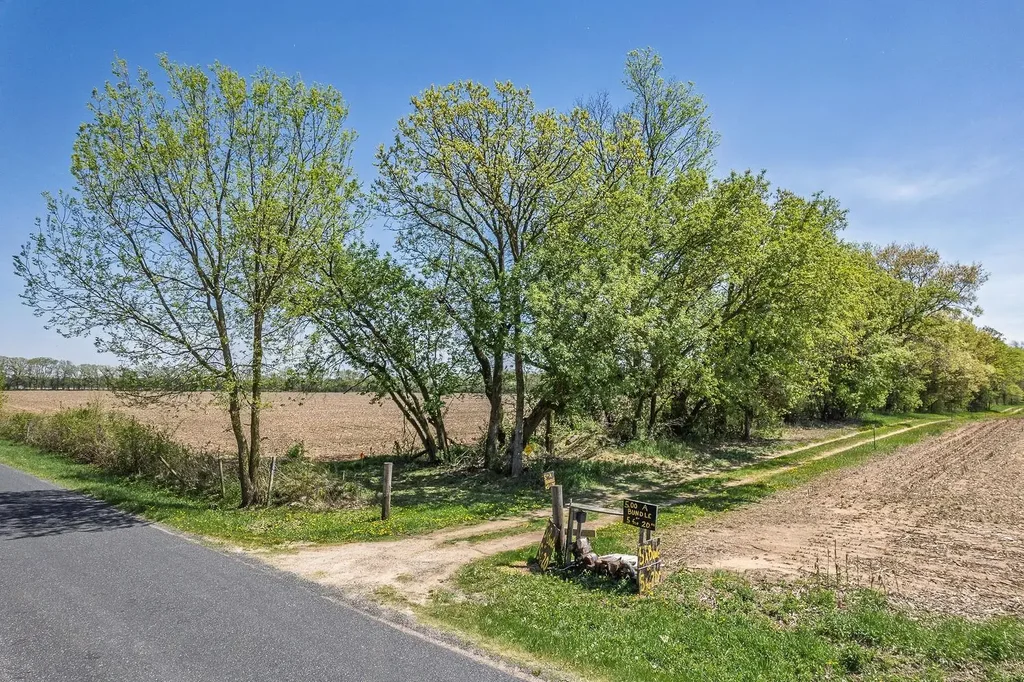 40a Shady Lane Road, Delton